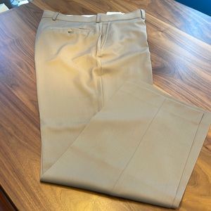 Hugo Boss James Brown pants sz 36R (inseam pic below) khaki great condition